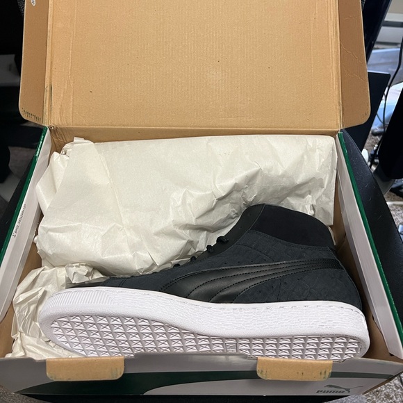 Brand Nee PUMA Suede Classic Mid Quilt. Size 10.5, black quilt and never worn. - Picture 4 of 8